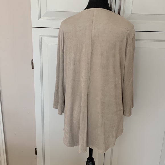 Faux suede long sleeve embellished top, size XL, looks great with leggings - Picture 3 of 4